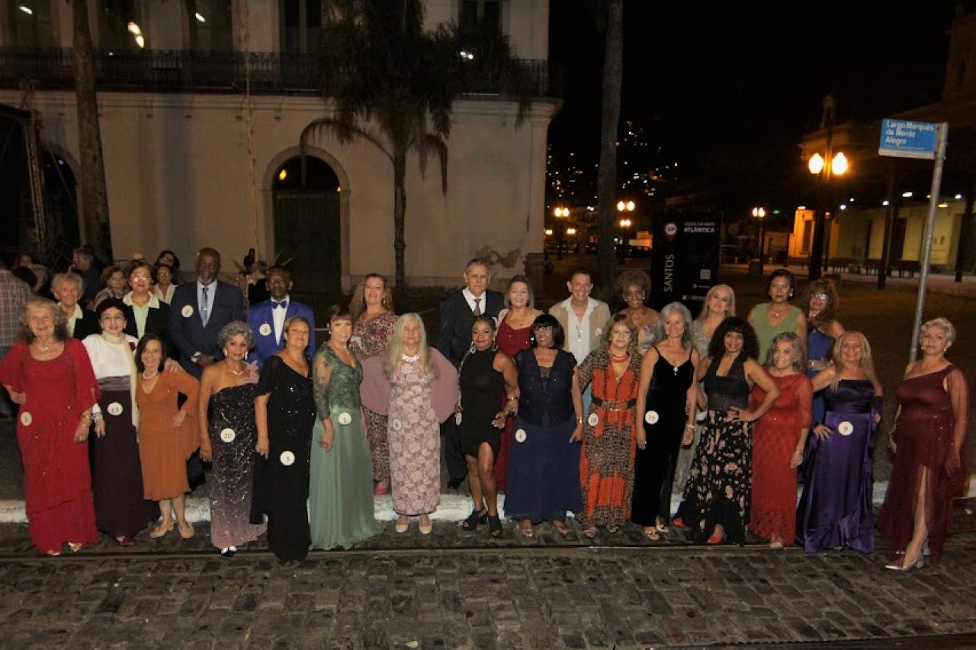 candidatos do concurso reunidos #paratodosverem 
