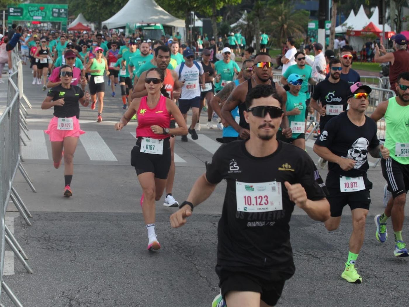 Largada da corrida Doe Vida 2025. #paratodosverem
