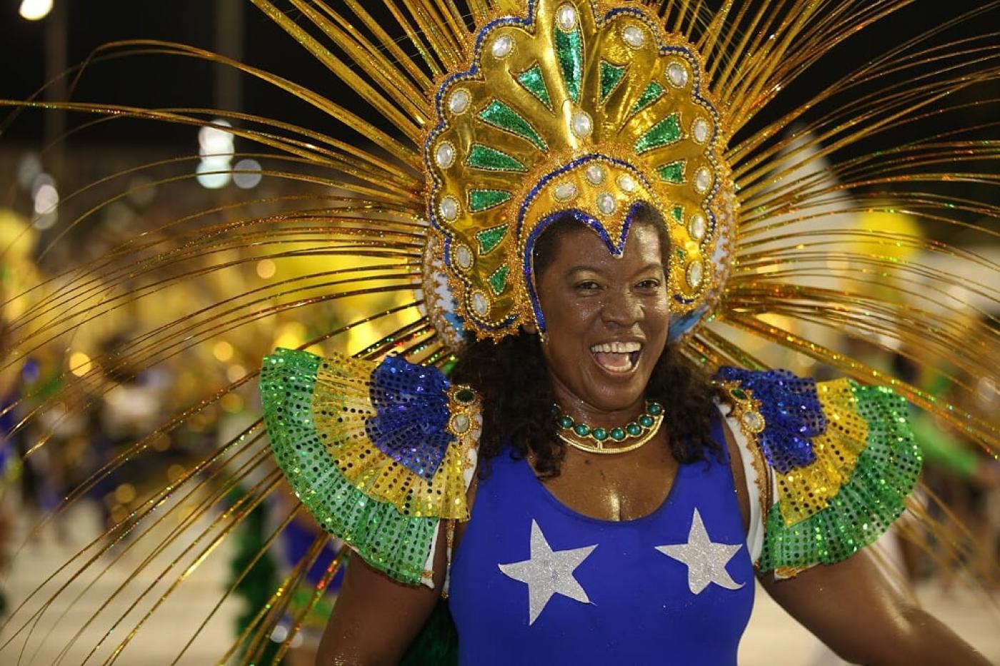 Destaque da escola de samba unidos dos morros na avenida. #Paratodosverem