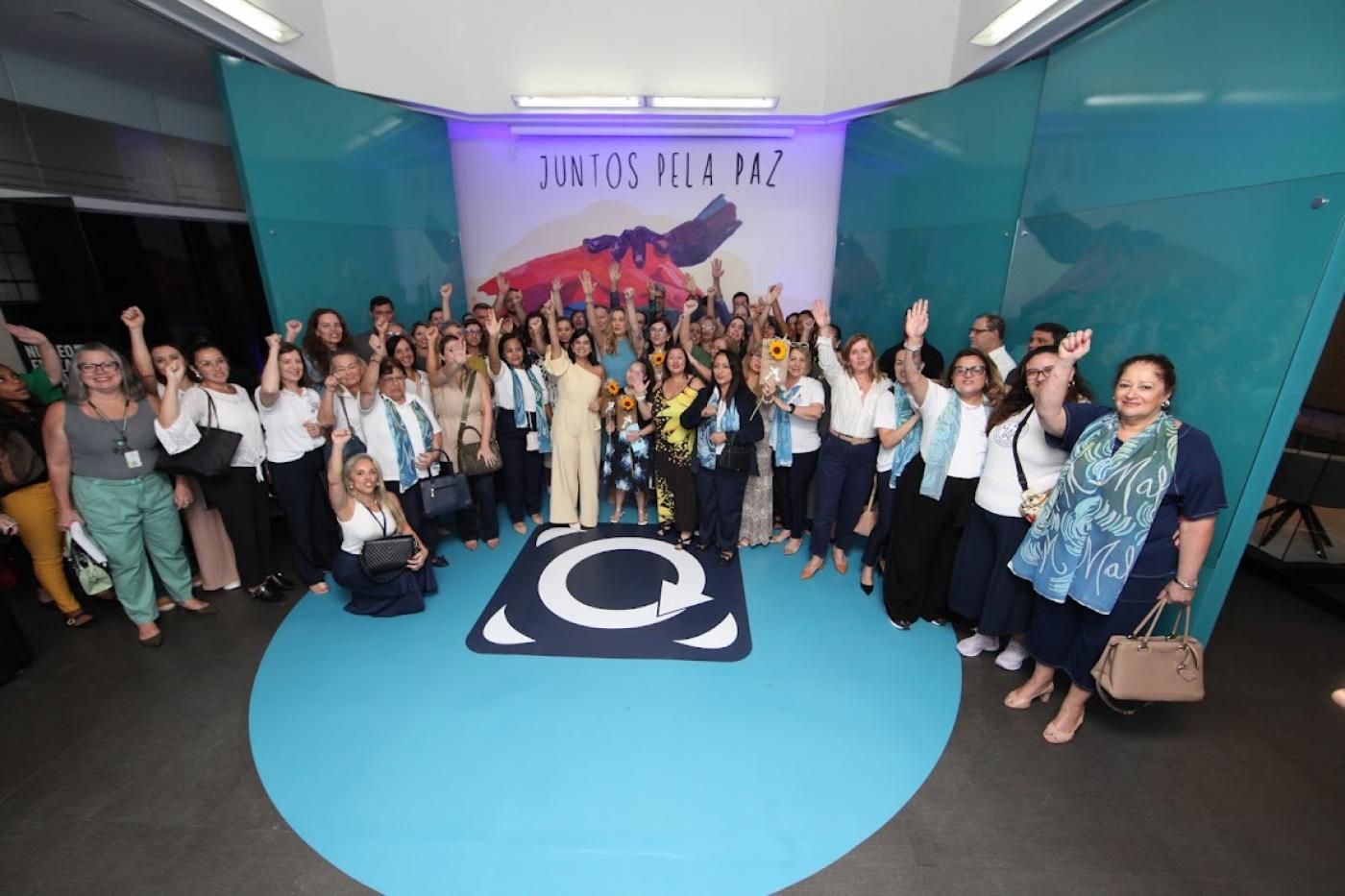 pessoas reunidas em evento #paratodosverem