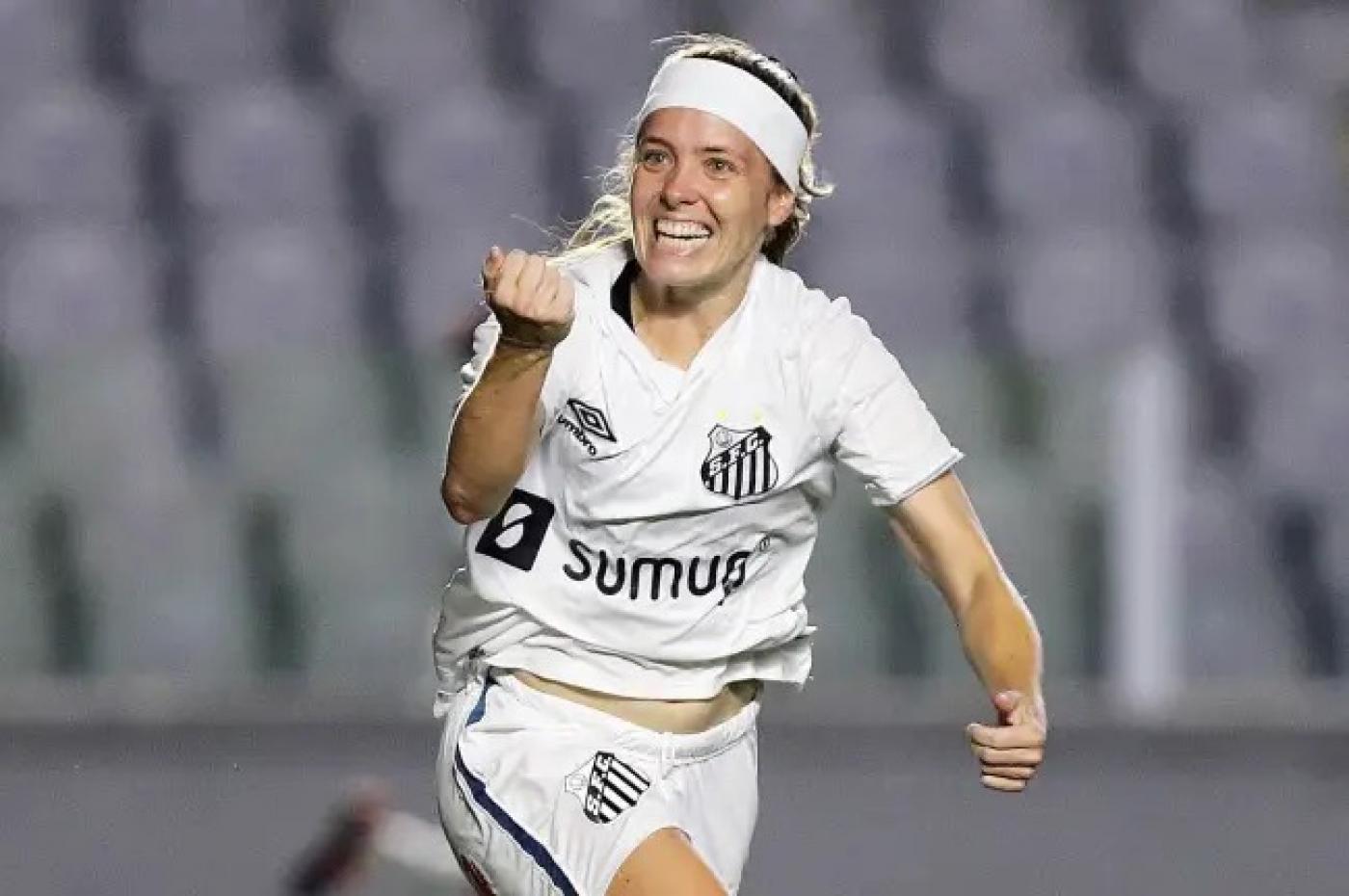 jogadora comemora gol #paratodosverem