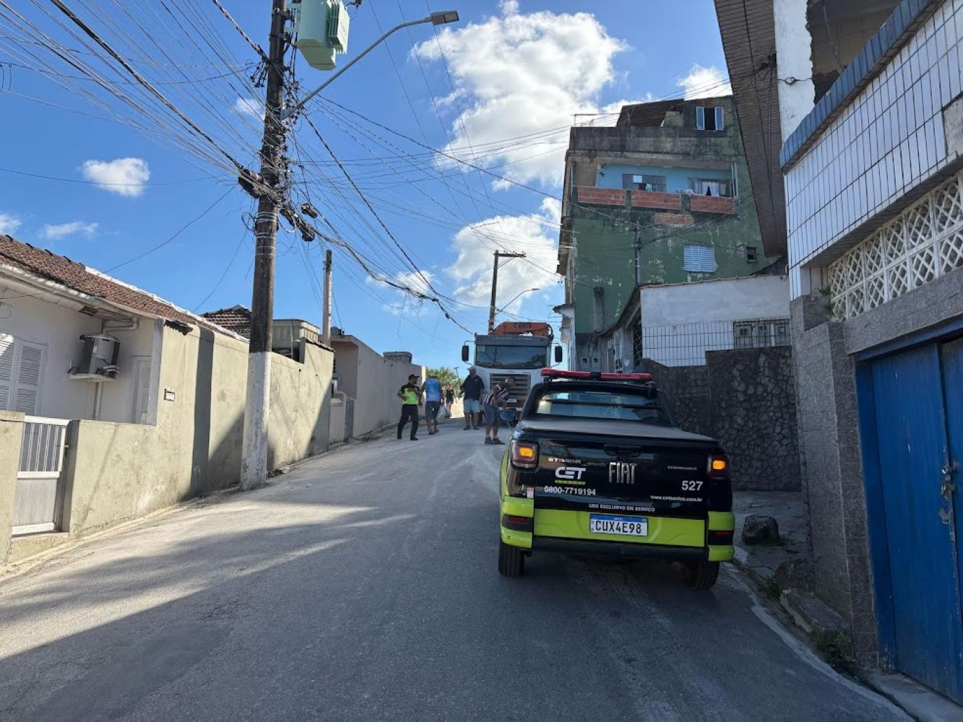 carro da CET parado na rua #paratodosverem