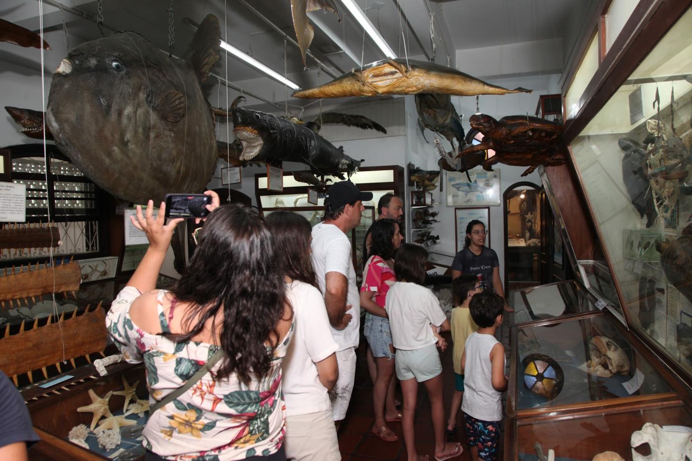 Turistas conhecem o Museu do Mar. #Paratodosverem