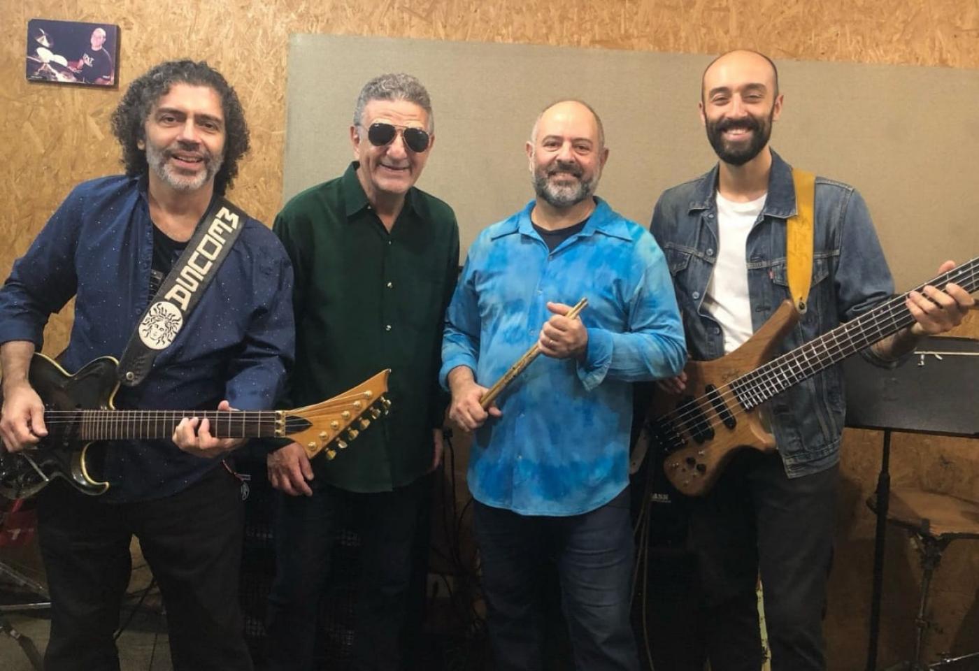 foto dos quatro integrantes do medusa trio #paratodosverem