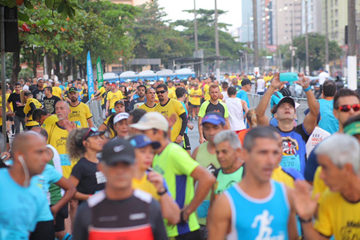 atletas concentrados em prova #paratodosverem