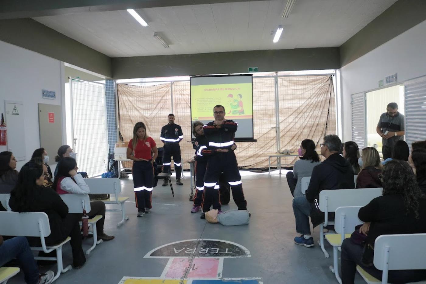 profissional ensina técnica para profissionais #paratodosverem