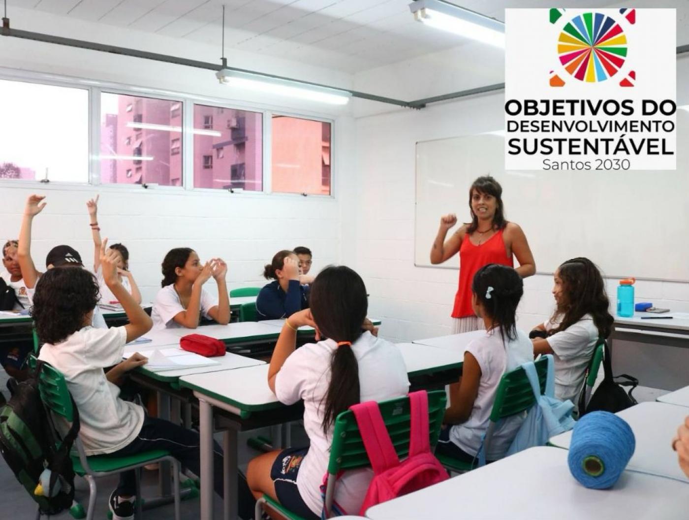 crianças em aula. #paratodosverem