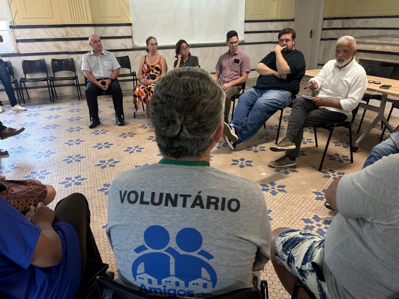 voluntários participam de reunião #paratodosverem 