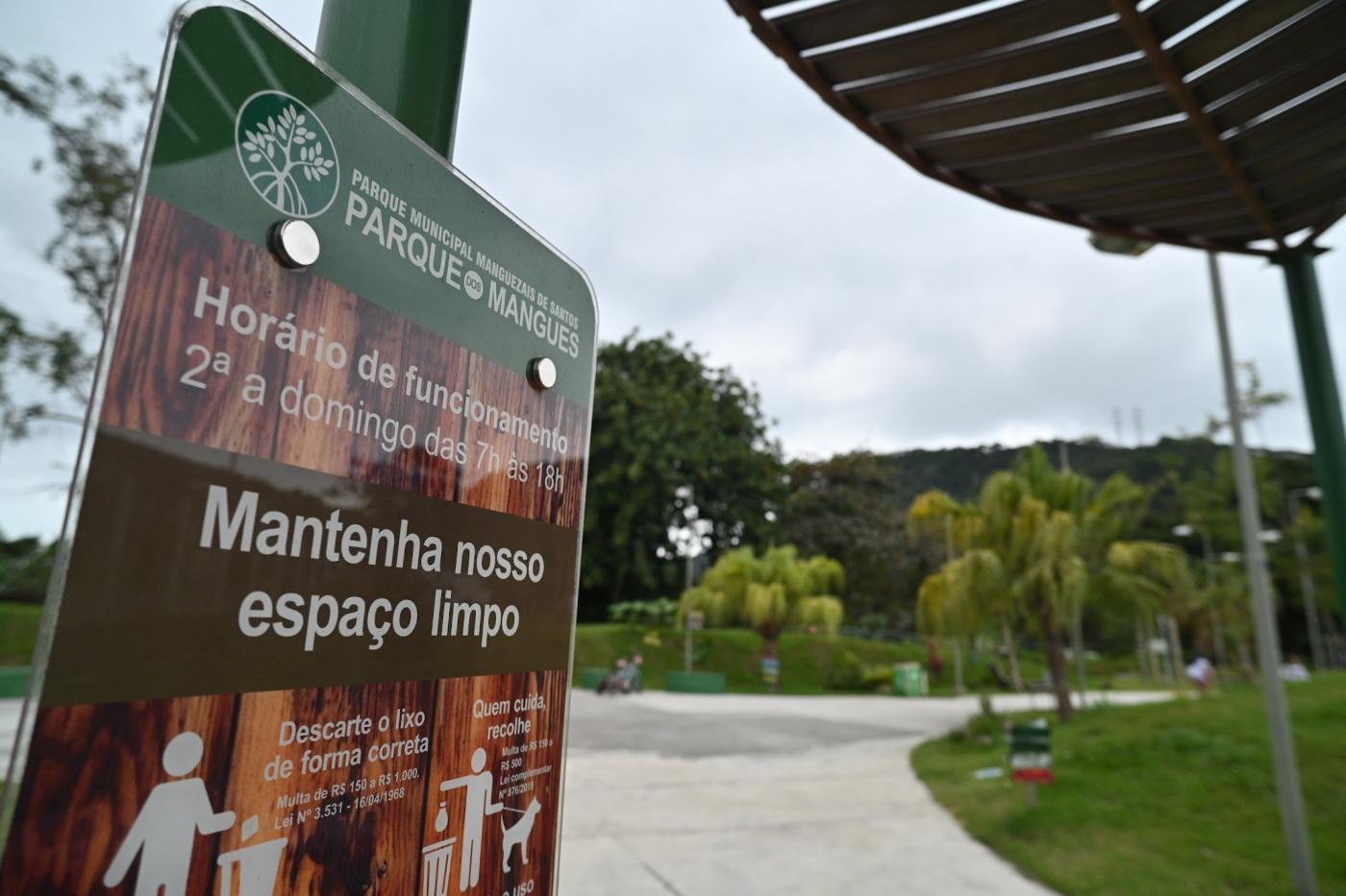 entrada do parque dos mangues com placa. #paratodosverem