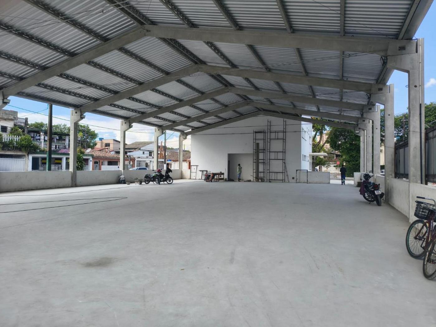 galpão em construão #paratodosverem 