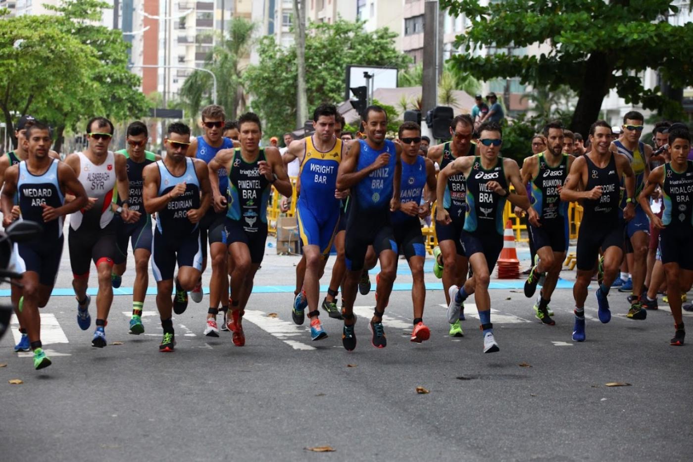 Corredores na rua. #paratodosverem