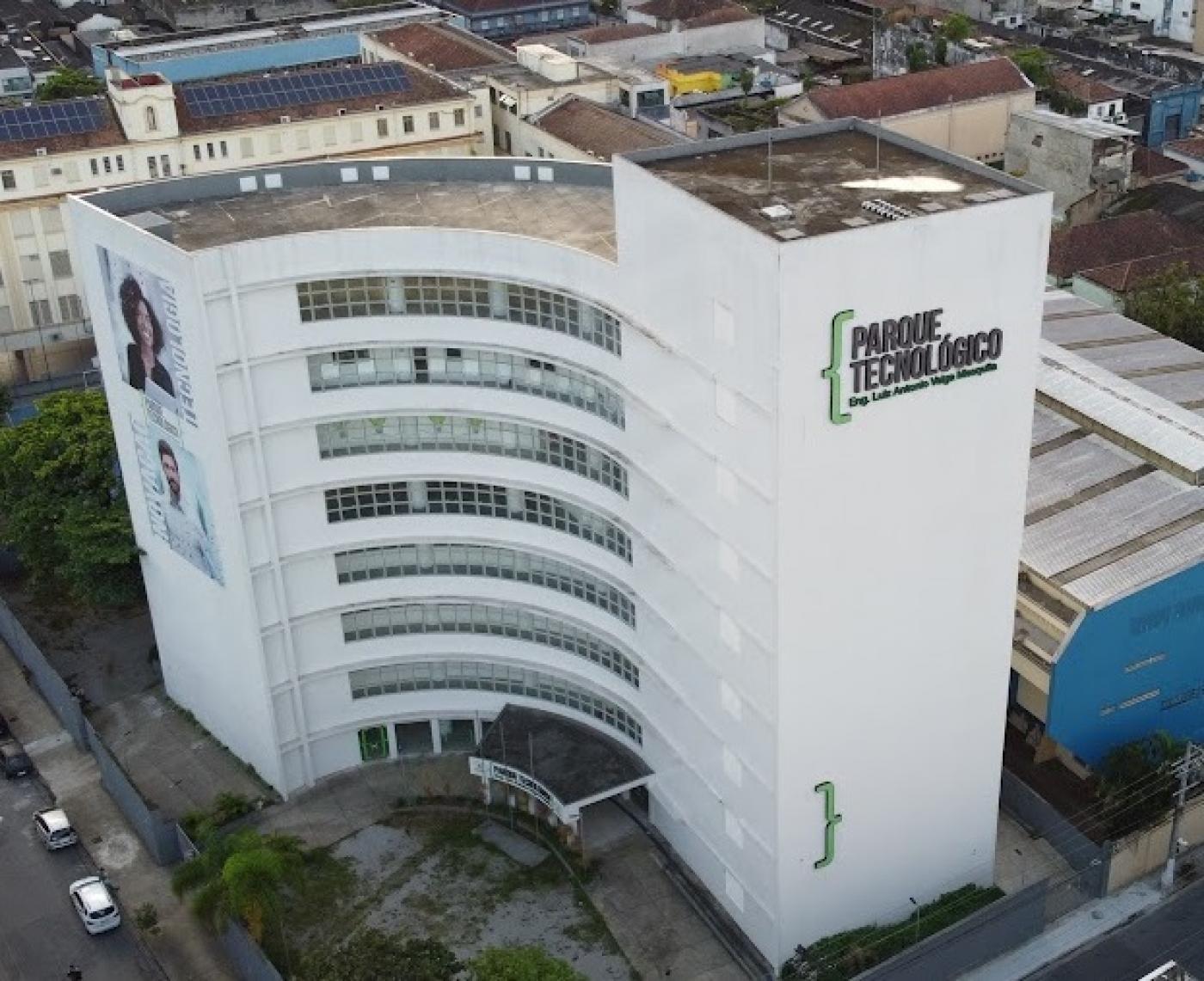foto aérea do prédio do parque tecnológico #paratodosverem