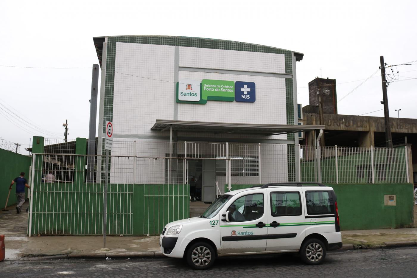 fachada de policlínica #paratodosverem 