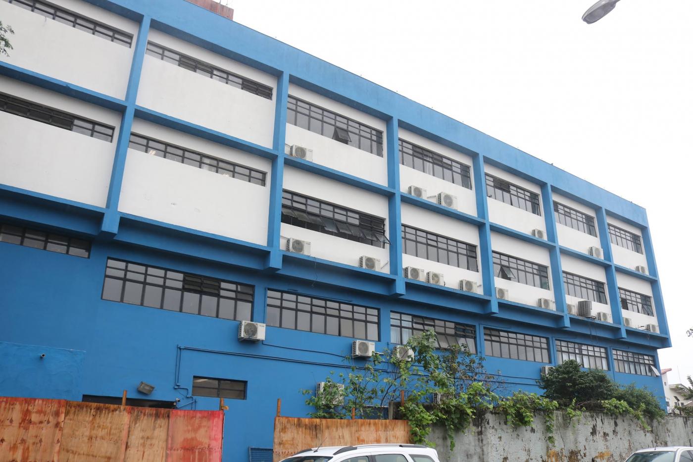a fachada da escola em obras. #paratodosverem