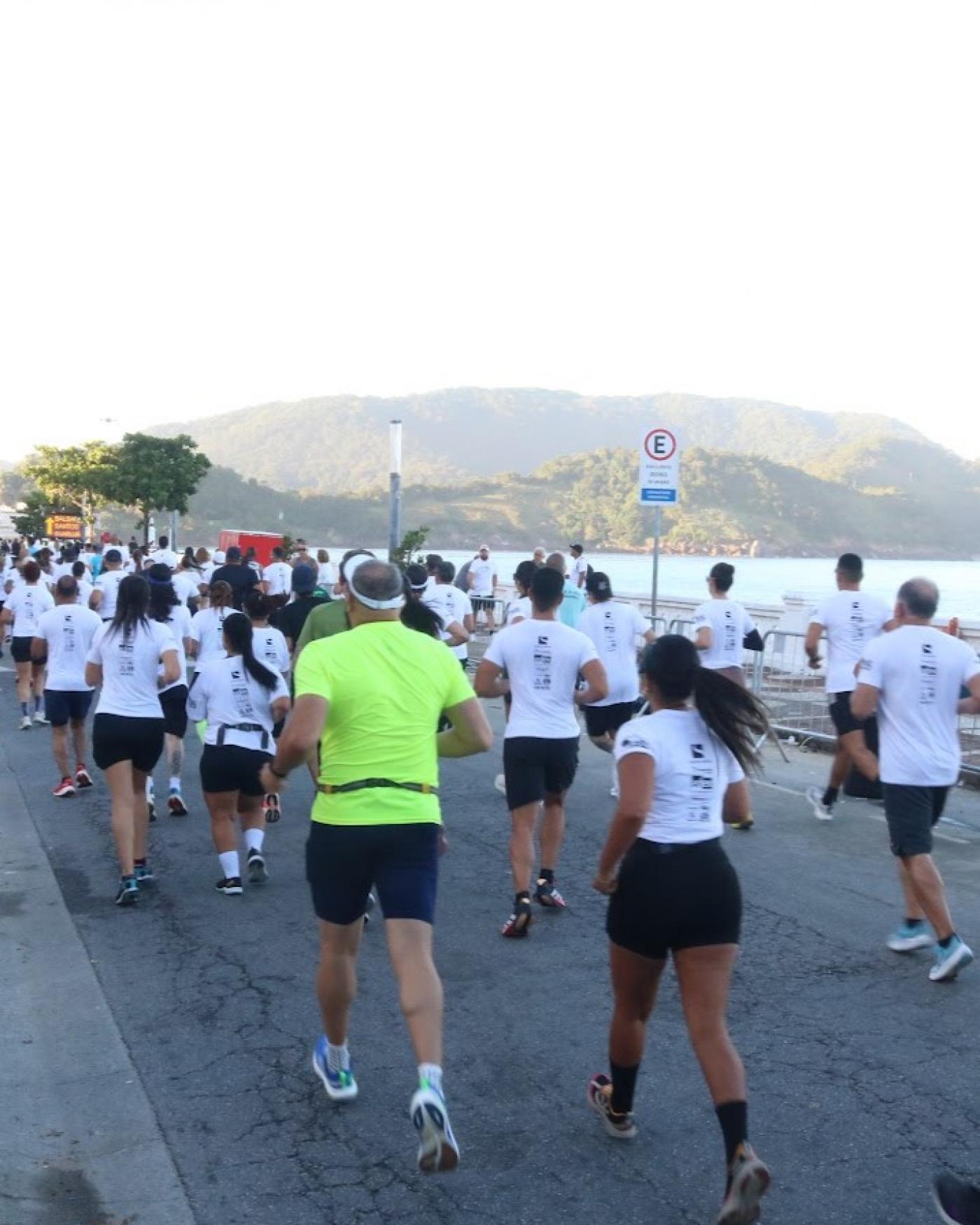 corrida na orla da praia. #Paratodosverem