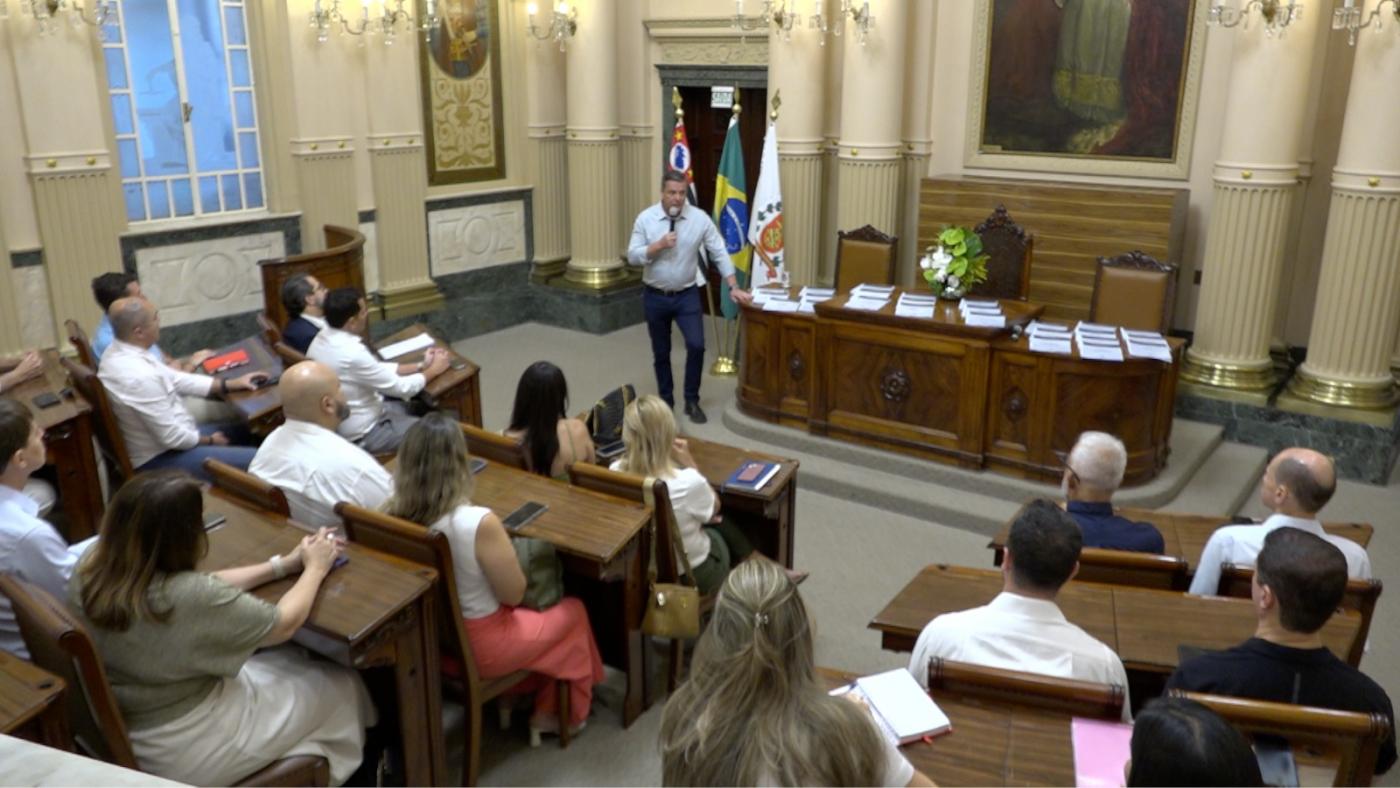 prefeito fala com secretários #paratodosverem