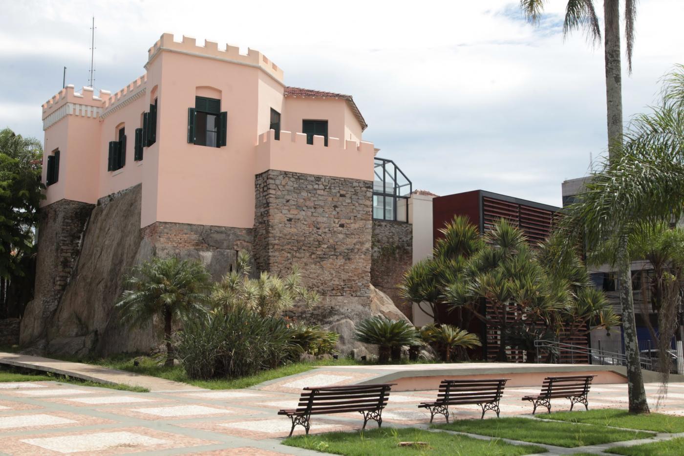 vista geral do outeiro de santa catarina, sede da fams. #paratodosverem