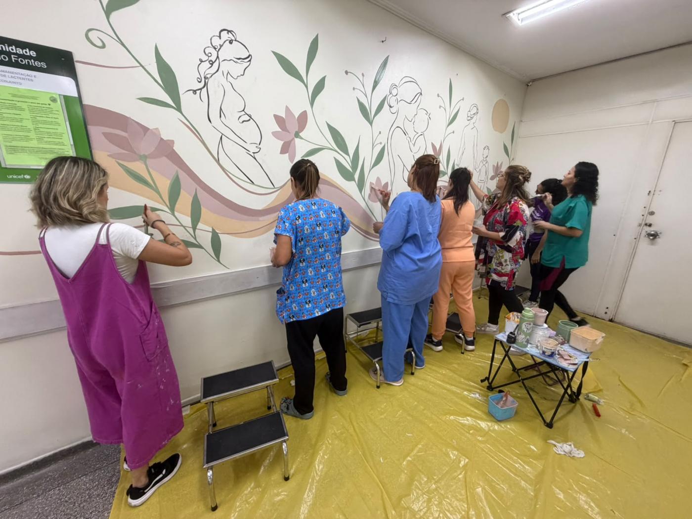 Pintura da recepção da maternidade. #Paratodosverem