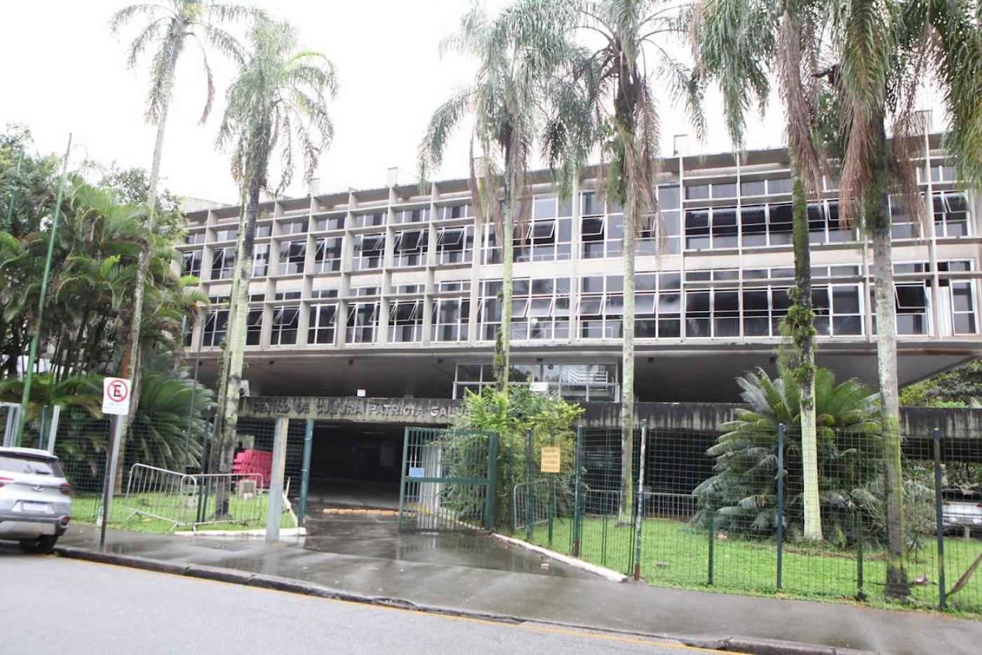 fachada do teatro #paratodosverem