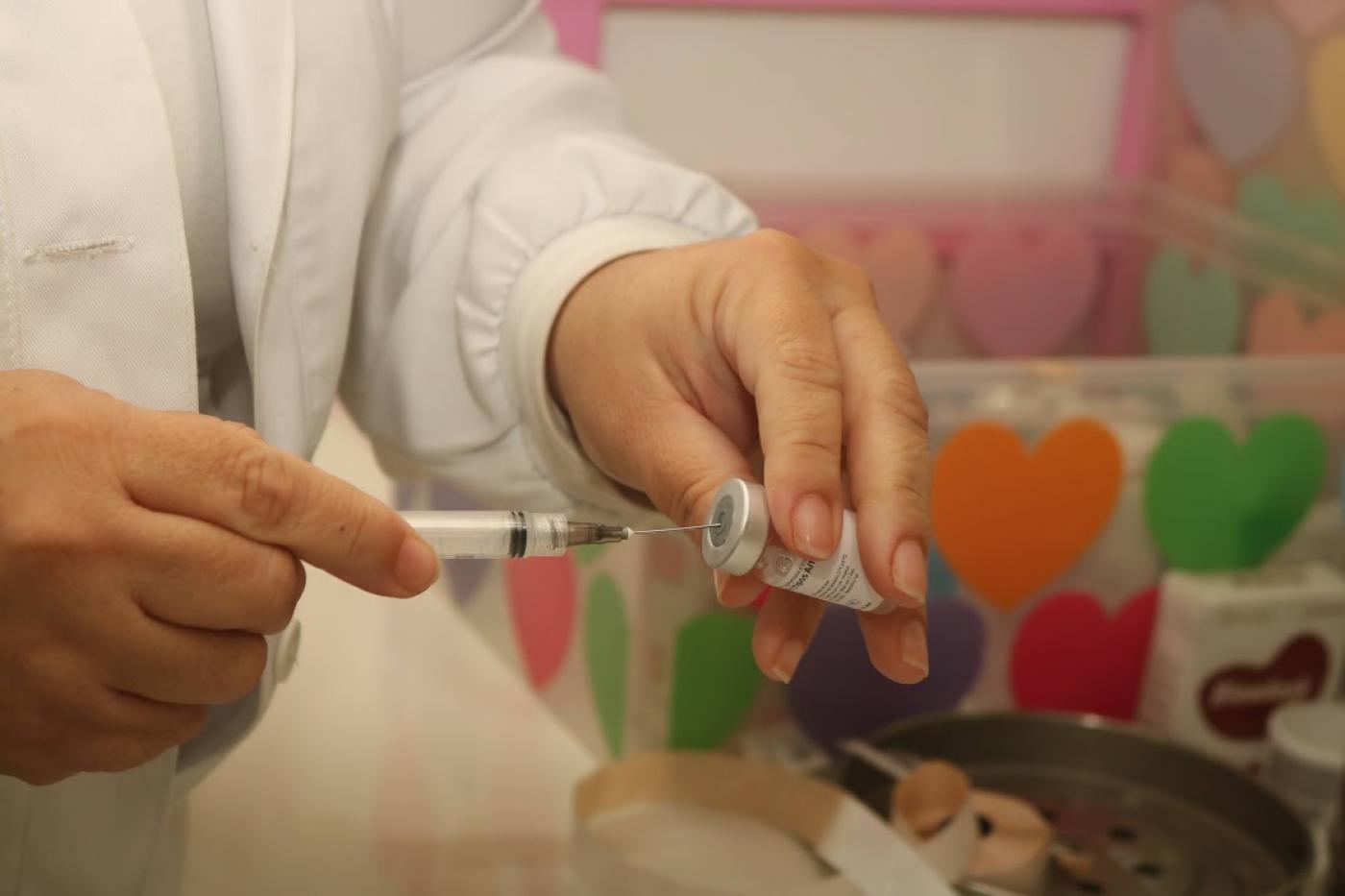 não prepara vacina #paratodosverem 