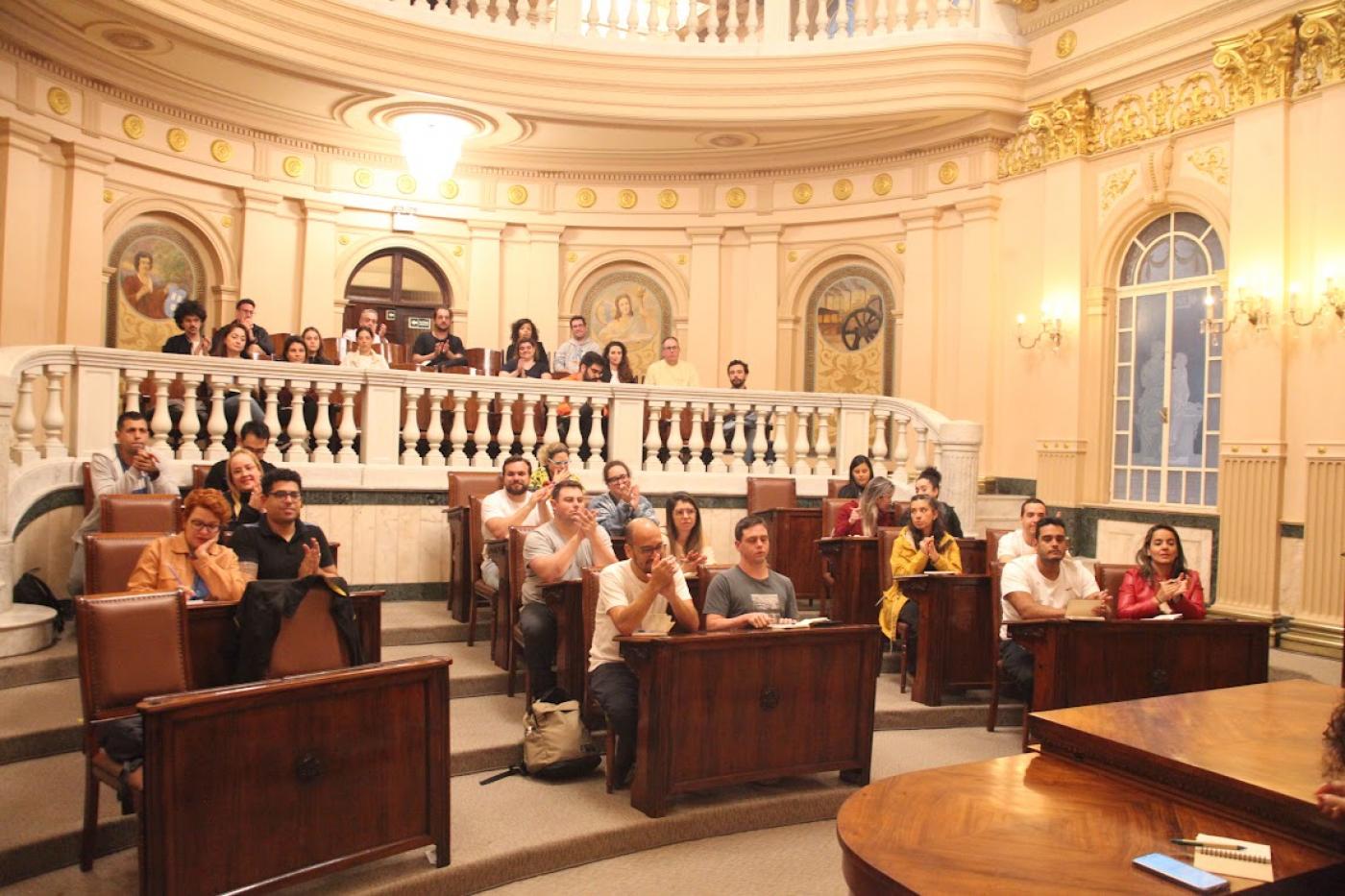 alunos na sala princesa isabel #paratodosverem
