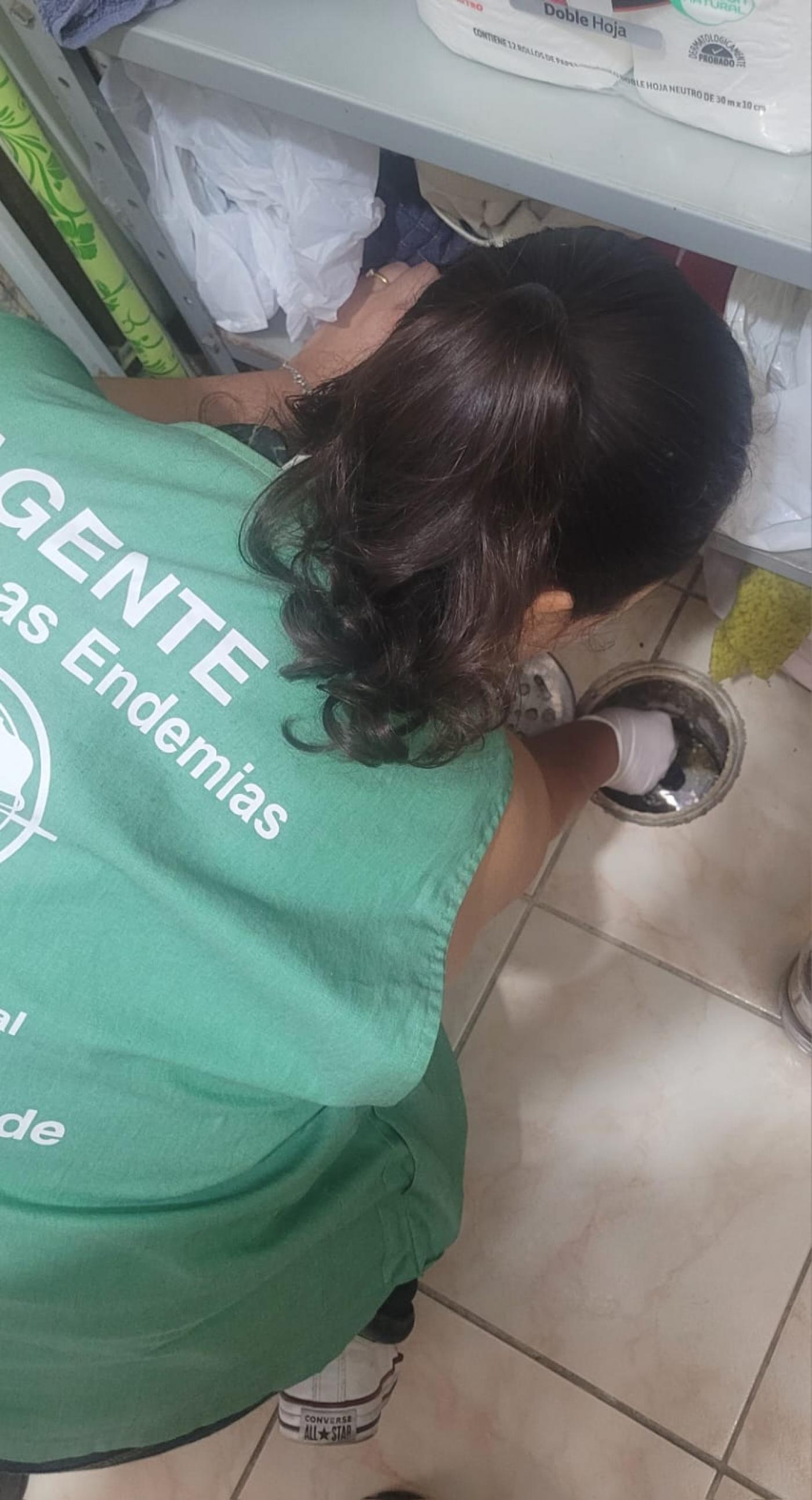 agente olha ralo #paratodosverem 