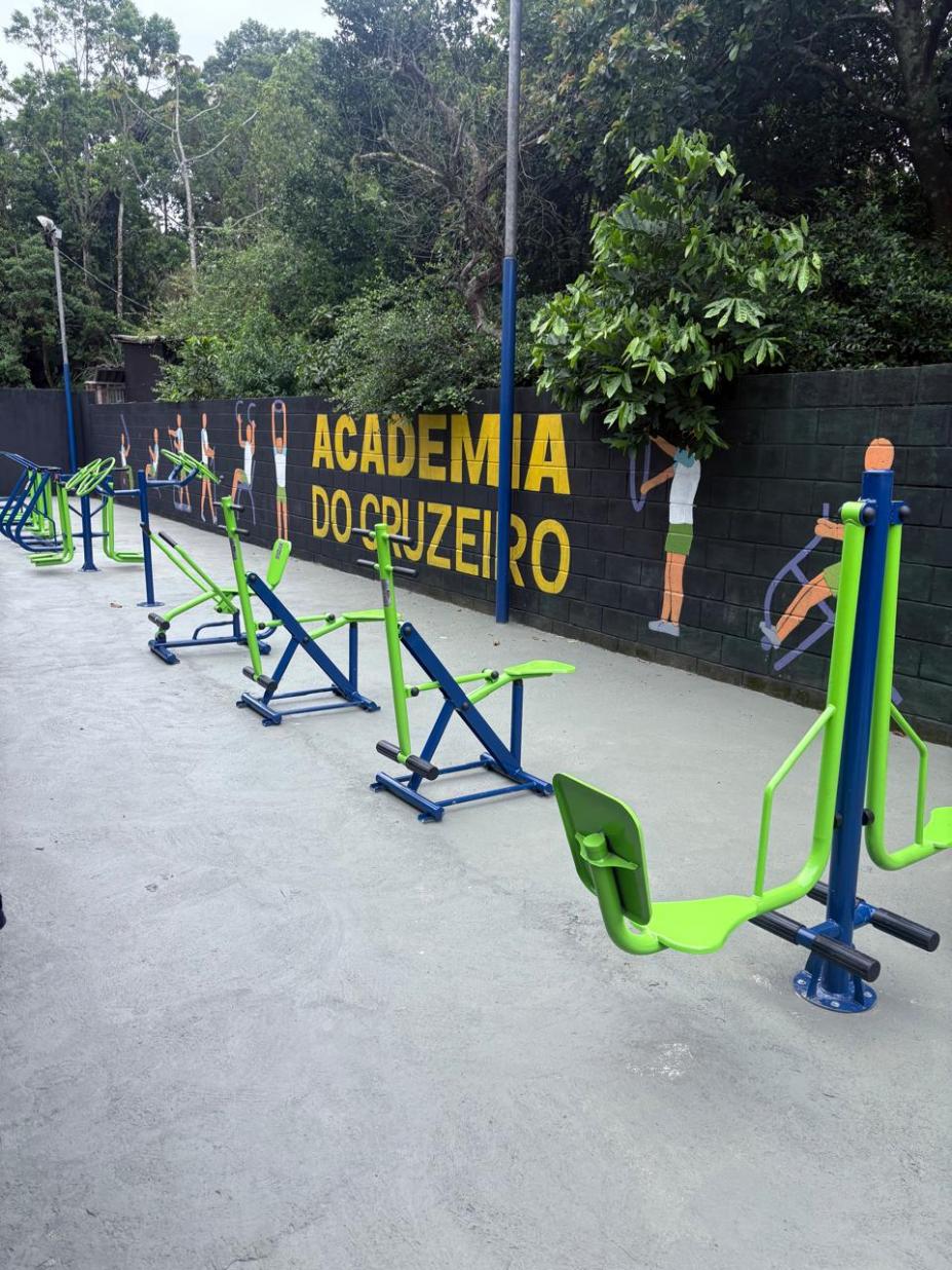 equipamentos para atividade física instalados #paratodosverem 
