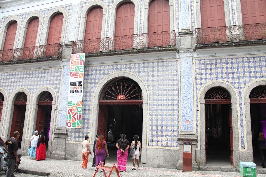 Fachada da Casa da Frontaria Azulejada. #pratodosverem