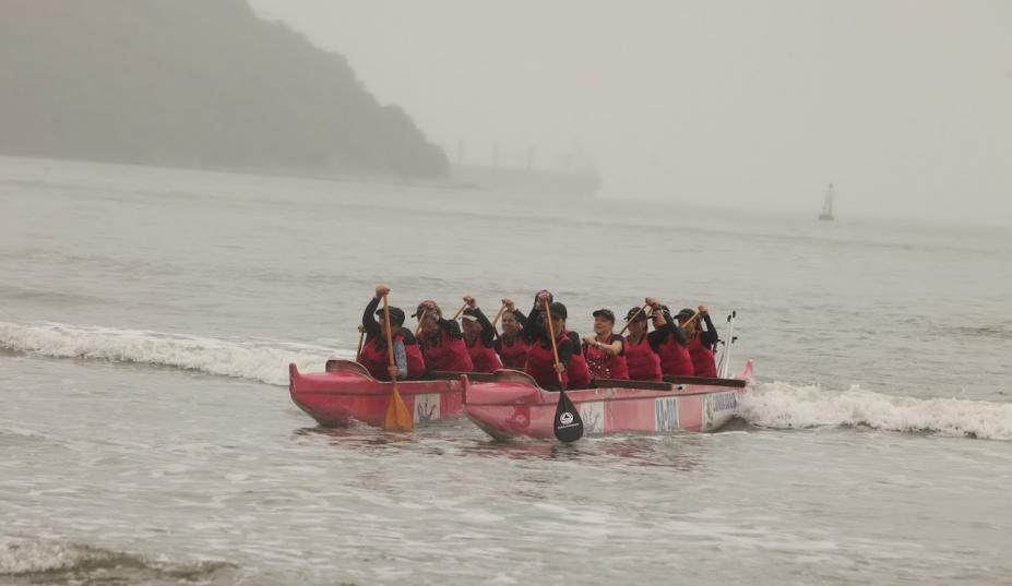 Atletas remam no mar. #Paratodosverem