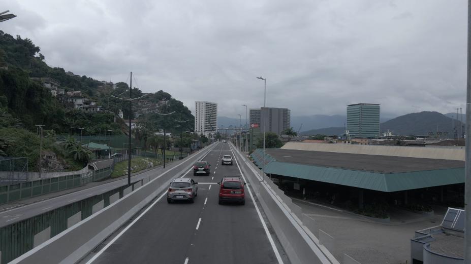 viaduto liberado ao trânsito. #paratodosverem 