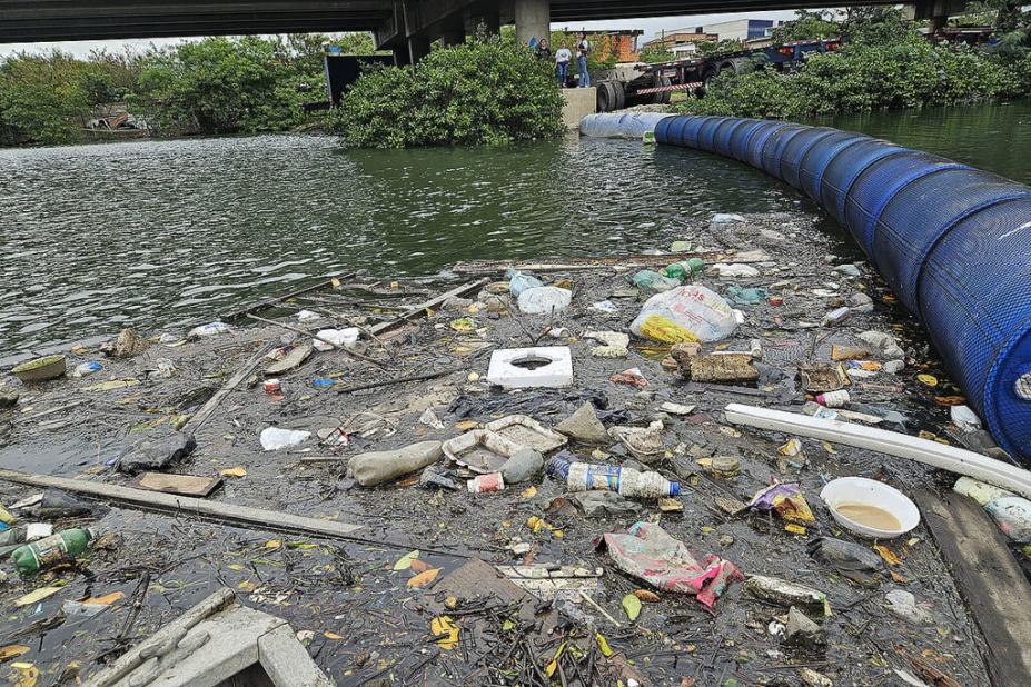 ecobarreira no rio #paratodosverem