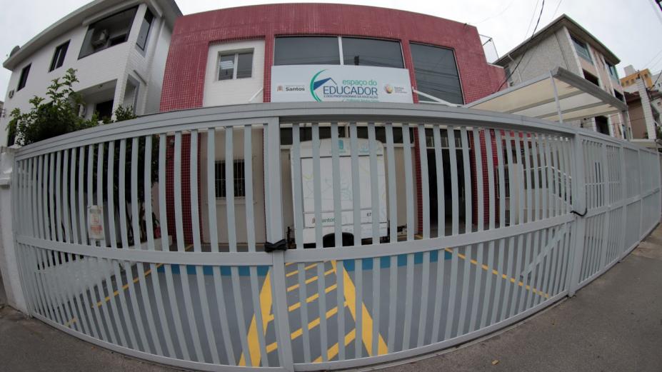 fachada do espaço do educador #paratodosverem 