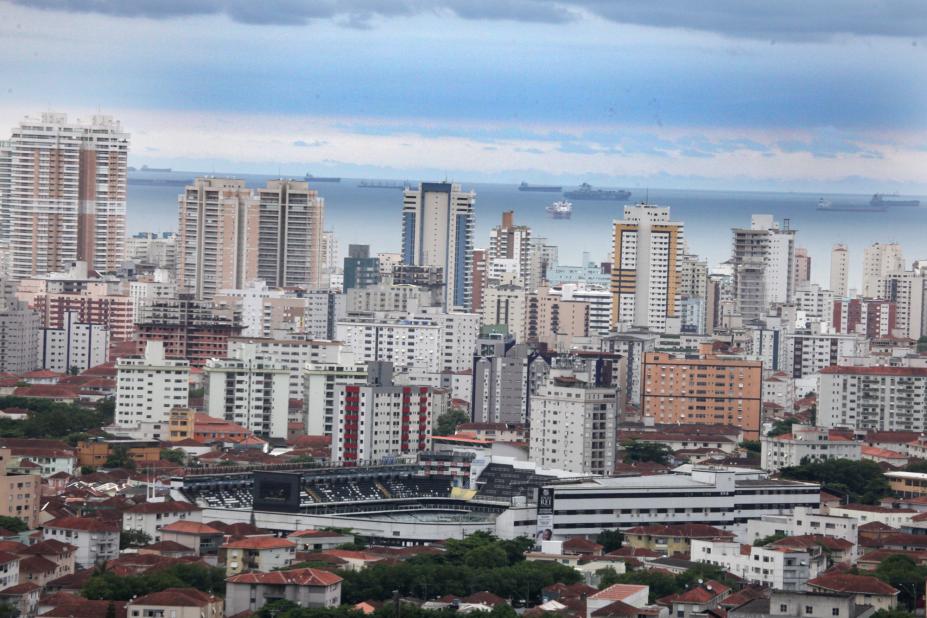 Vista geral e aérea da Cidade, com o estádio da Vila Belmiro ao centro. #Paratodosverem