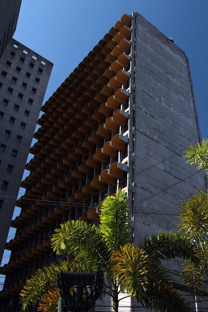 fachada de prédio #paratodosverem