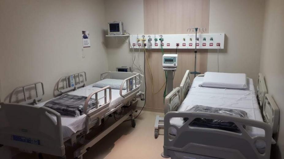 Leitos dentro do hospital #paratodosverem