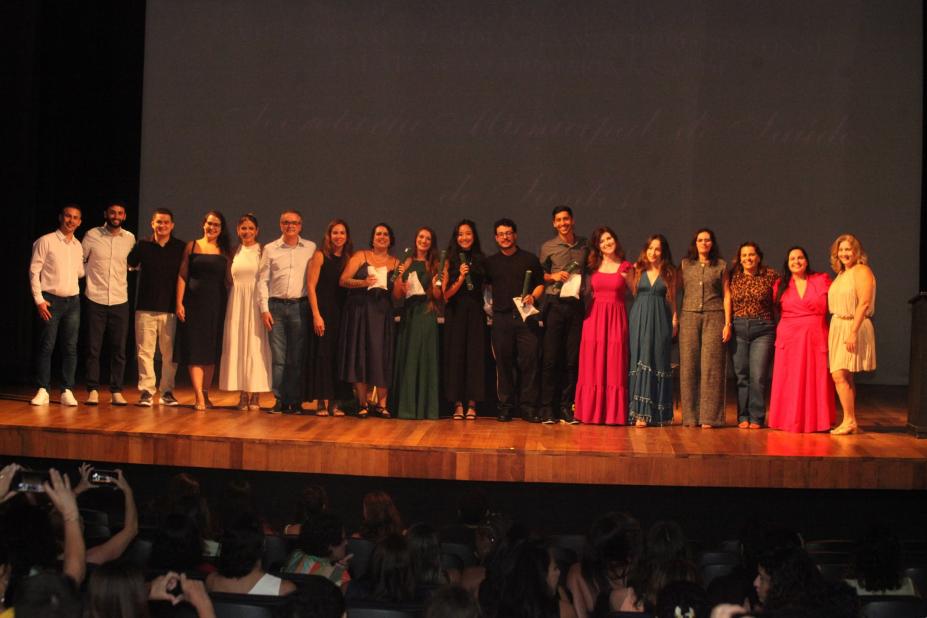 Residentes em Saúde na formatura. #Paratodosverem