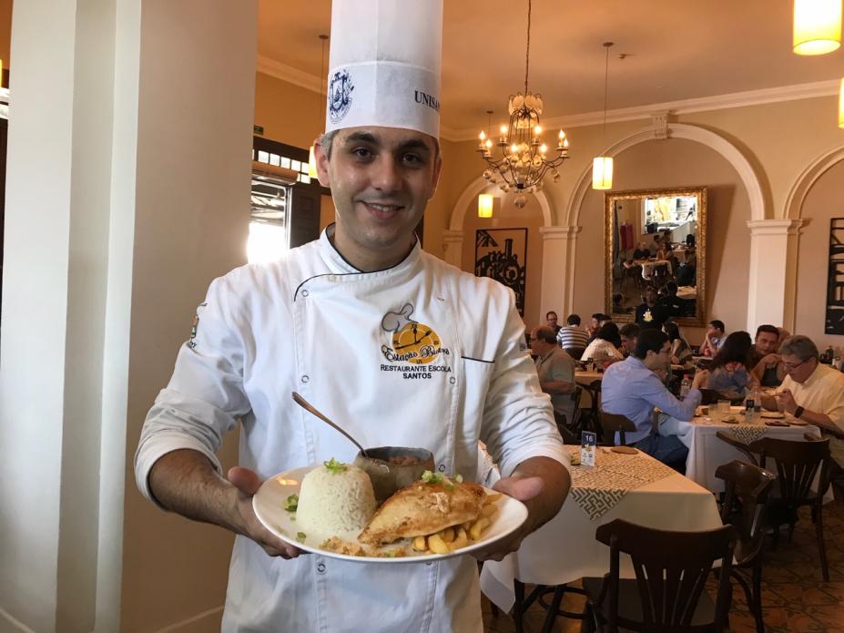 chef mostra prato novo #pracegover