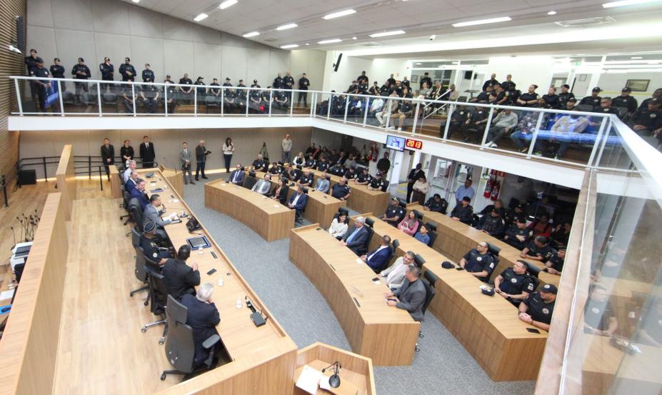 plenário e galeria da câmara lotados. #paratodosverem