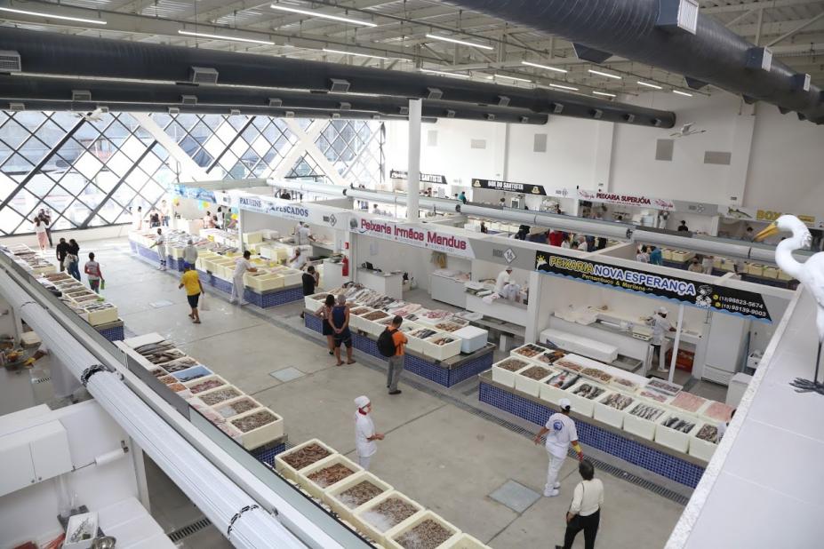 Vista geral da área interna, com os boxes em funcionamento. #Paratodosverem