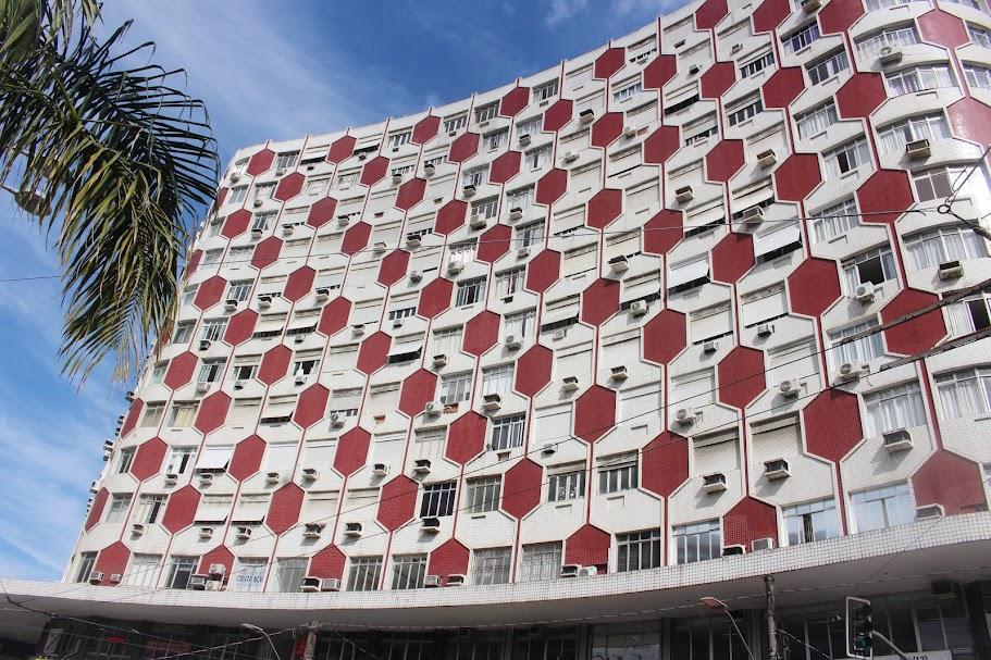 fachada de tradicional edifício do gonzaga. #paratodosverem 