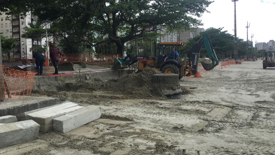 máquinas atuando na obra #paratodosverem