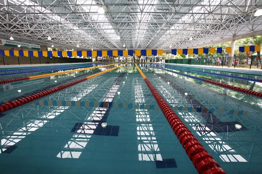 piscina olímpica com raias. #paratodosverem