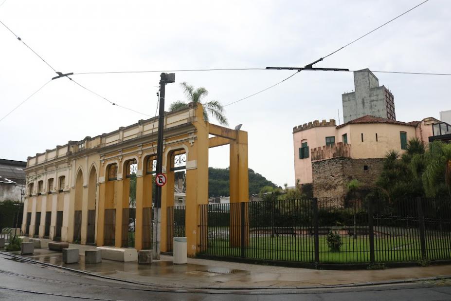 a fachada do outeiro de santa catarina. #paratodosverem
