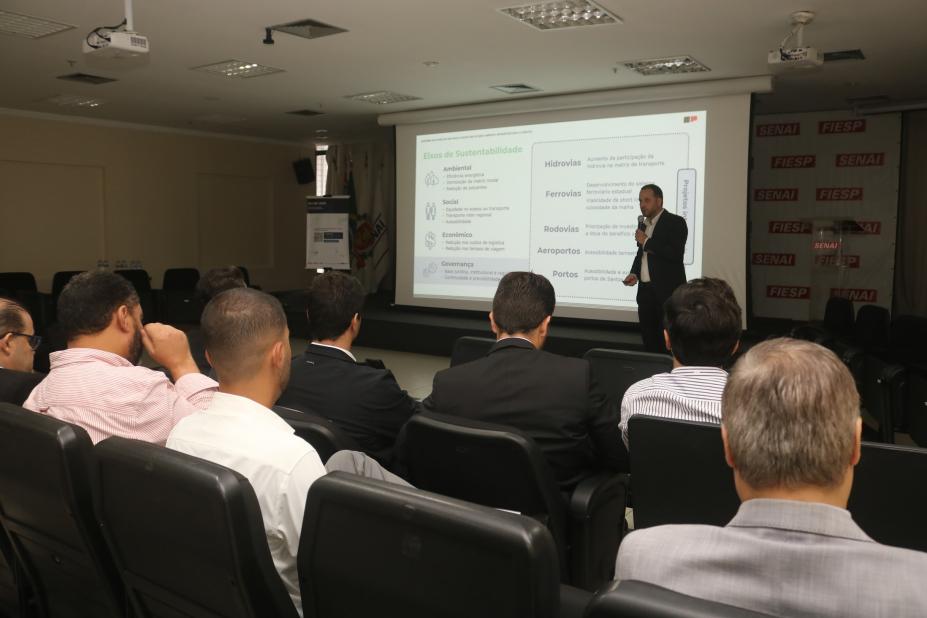 Imagem do evento realizado no Senai. #paratodosverem