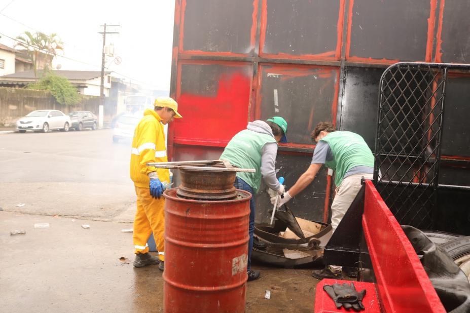 Mutirão de combate à dengue. #Paratodosverem