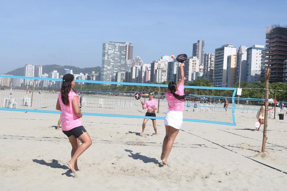 jogadas de beach tennis na praia. #Paratodosverem