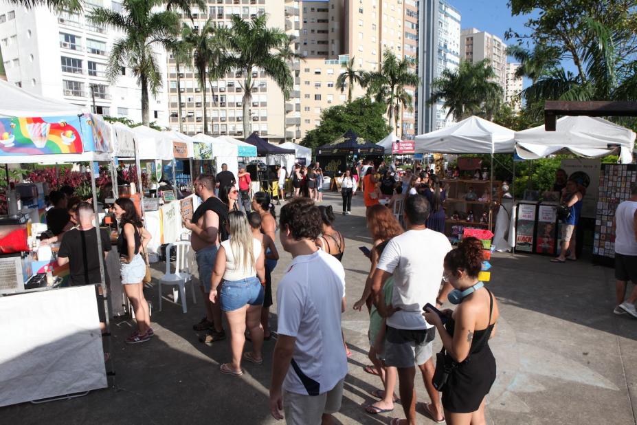 Feira Economia Criativa na praça do Aquário. #Paratodosverem