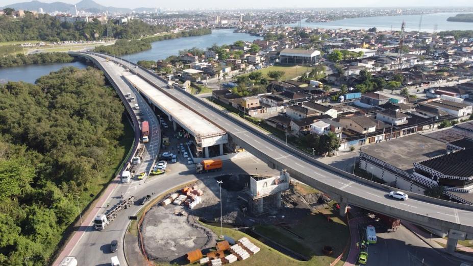 viaduto em construção na entrada da Cidade. #paratodosverem 