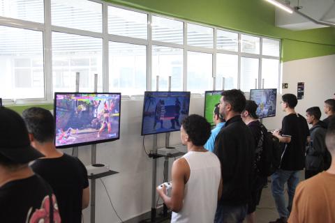 participantes jogam durante evento #paratodosverem