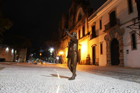 vista da praça barão do rio branco com estátua de josé bonifácio. #paratodosvere